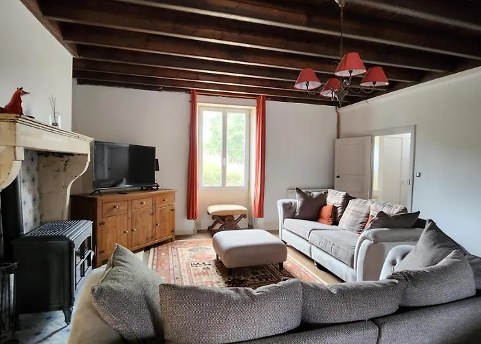 Le Du Bois Renard بيت للعطل *